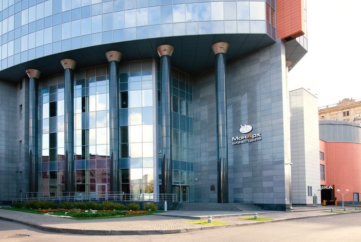 Входная группа помещения 821 кв.м. в бизнес-центре 